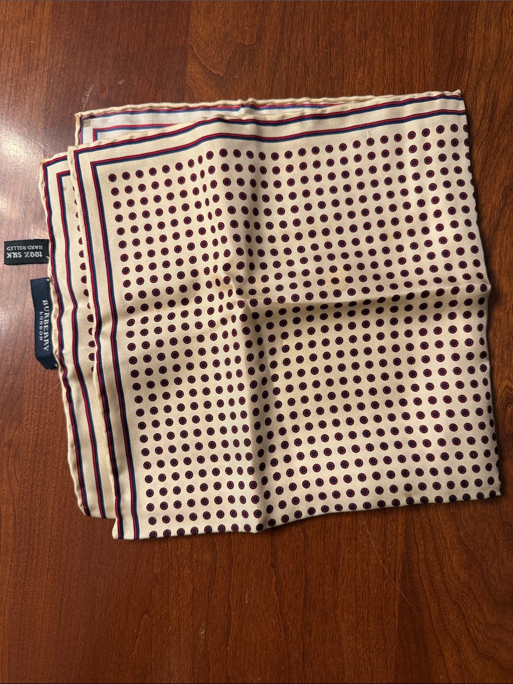 LIMITED EDITION BURBERRY SILK MADE IN ITALY POCKET SQUARE HANDKERCHIEF